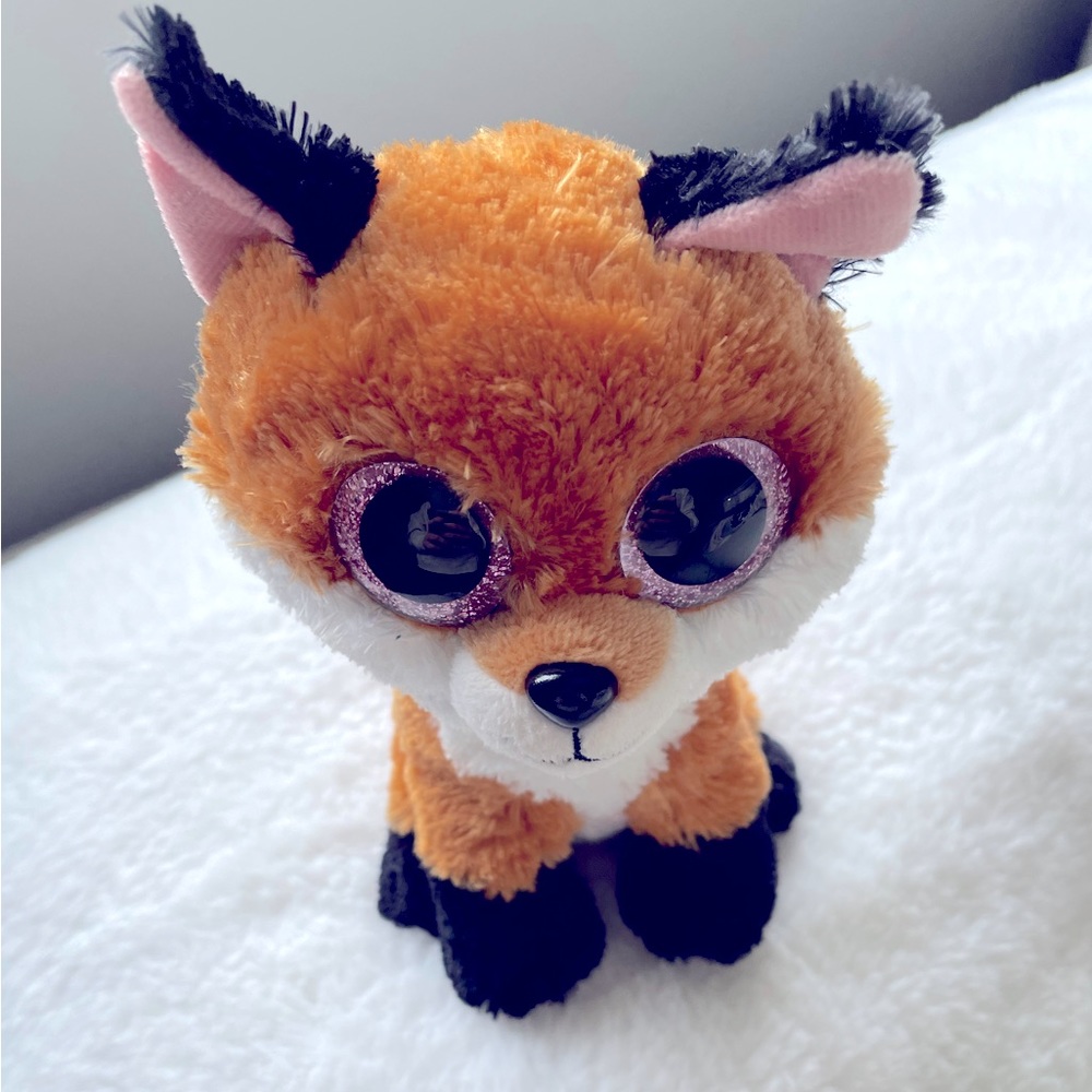 Beanie Boo stuffed animal in very good shape.
